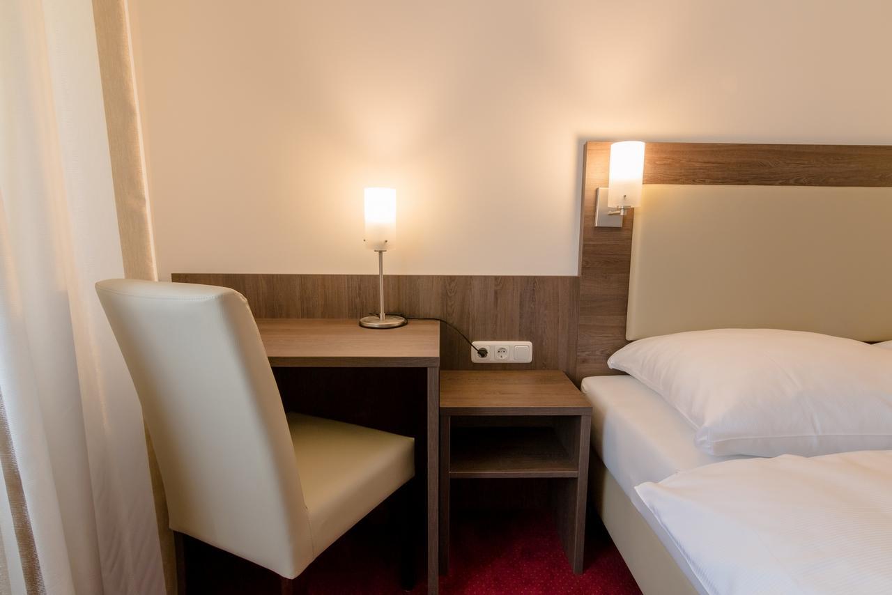 Hotel Restaurant Jaegerhof Kerpen  Luaran gambar
