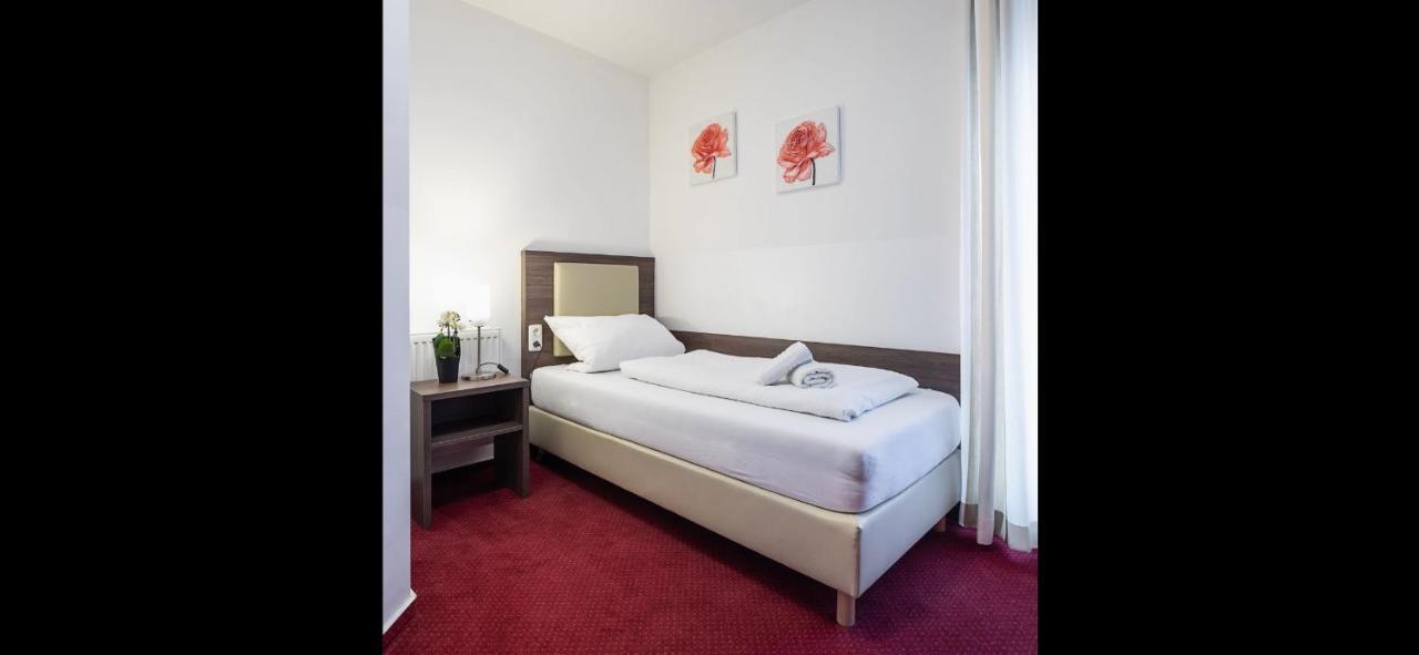 Hotel Restaurant Jaegerhof Kerpen  Luaran gambar